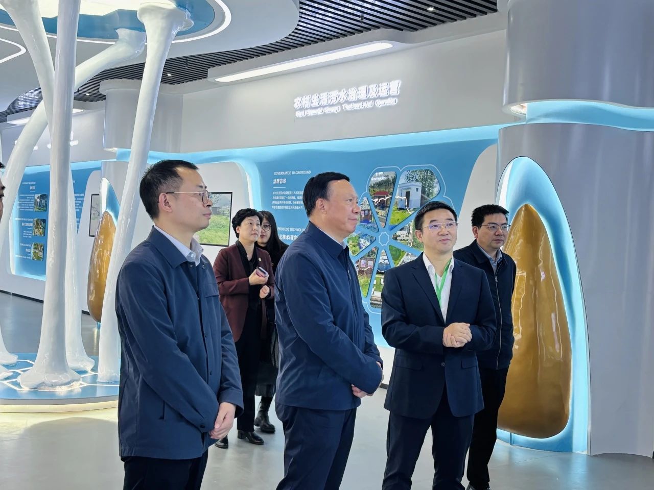 中國環(huán)境保護(hù)產(chǎn)業(yè)協(xié)會黨委書記、 會長郭承站等一行蒞臨我司指導(dǎo)交流